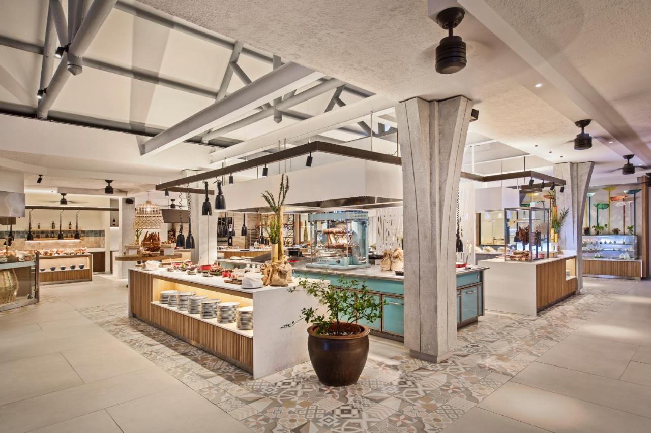 Constance Belle Mare Plage Luaran gambar The buffet at the hotel