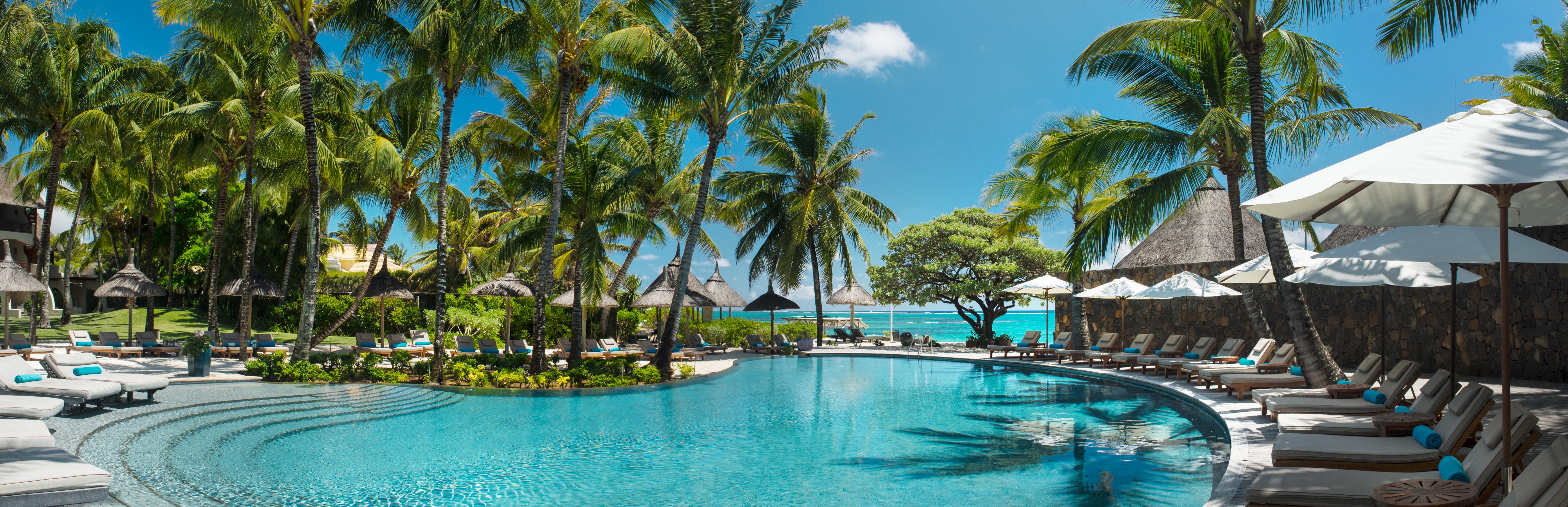 Constance Belle Mare Plage Luaran gambar The pool at the Four Seasons Resort Bora Bora