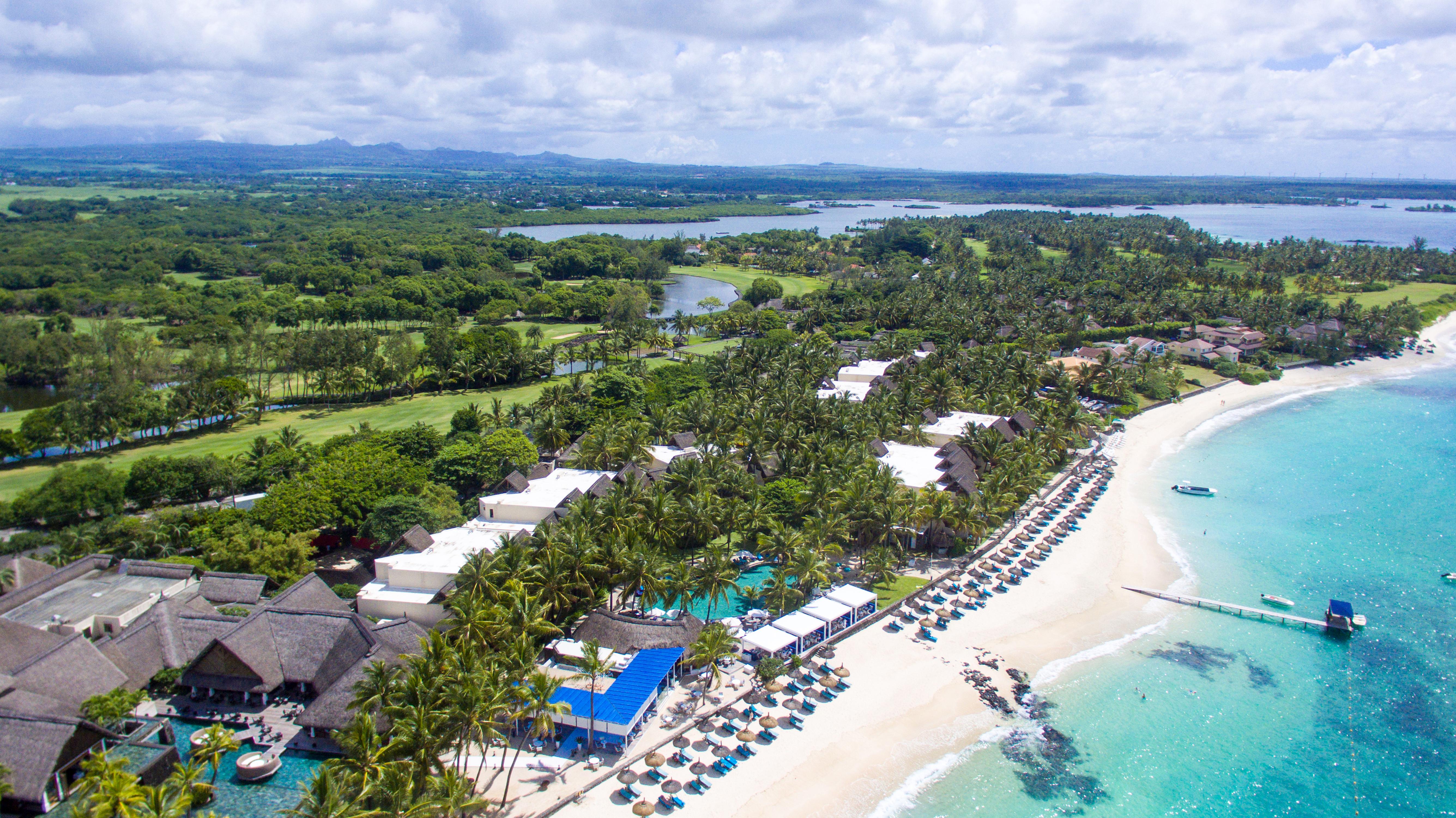 Constance Belle Mare Plage Luaran gambar Aerial view of the resort