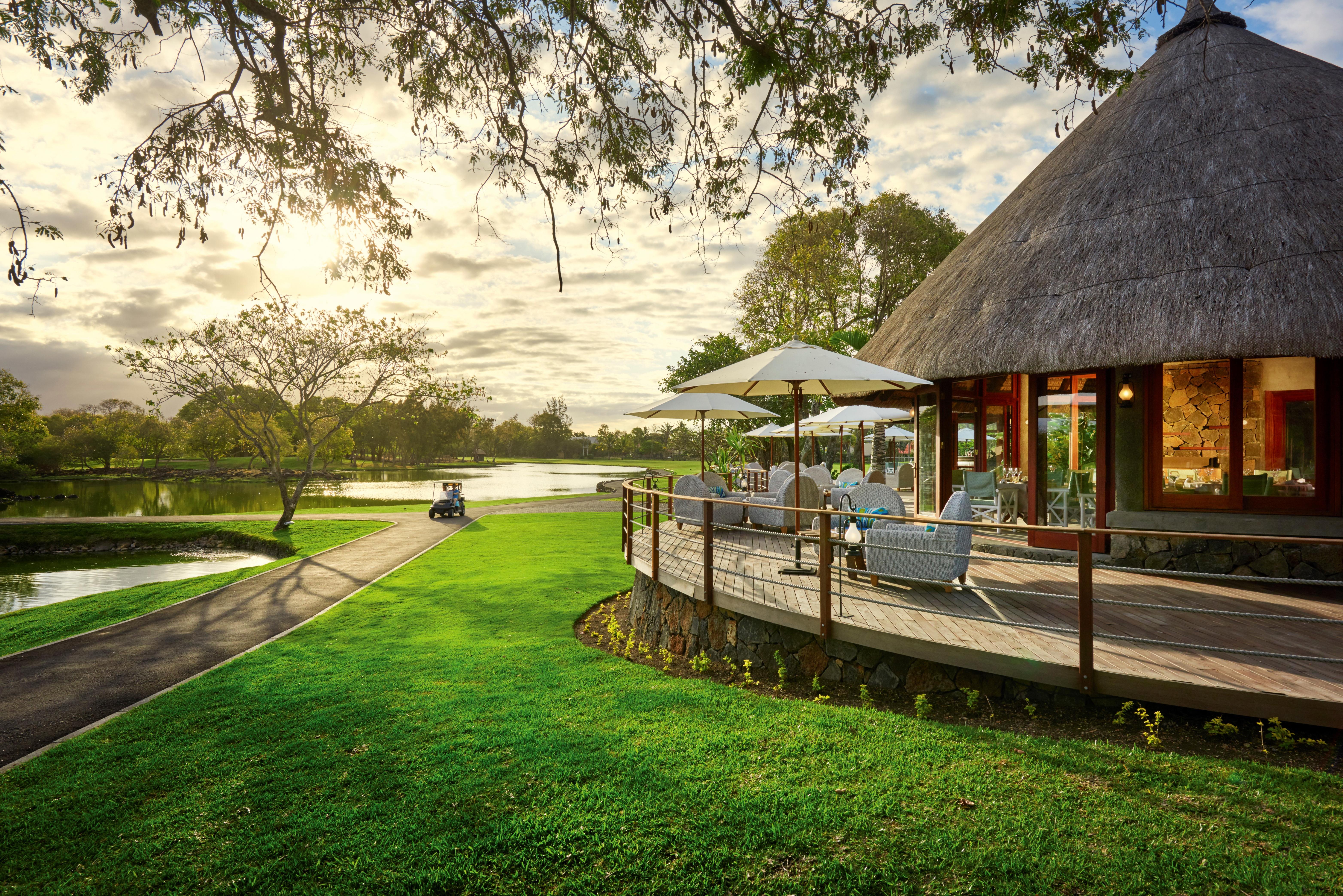 Constance Belle Mare Plage Luaran gambar The clubhouse at the Leopard Hills Golf Course