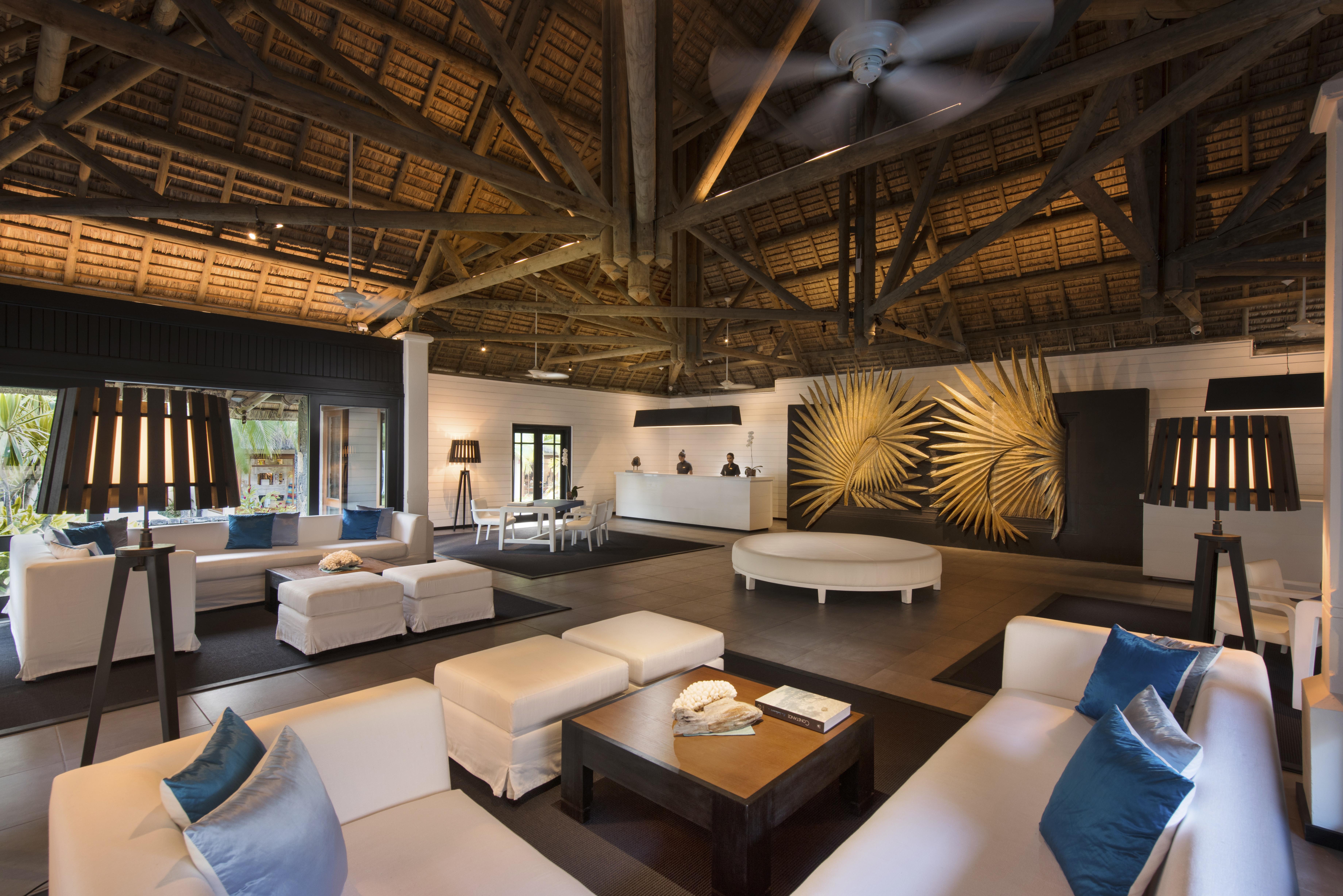 Constance Belle Mare Plage Luaran gambar The interior of the hotel