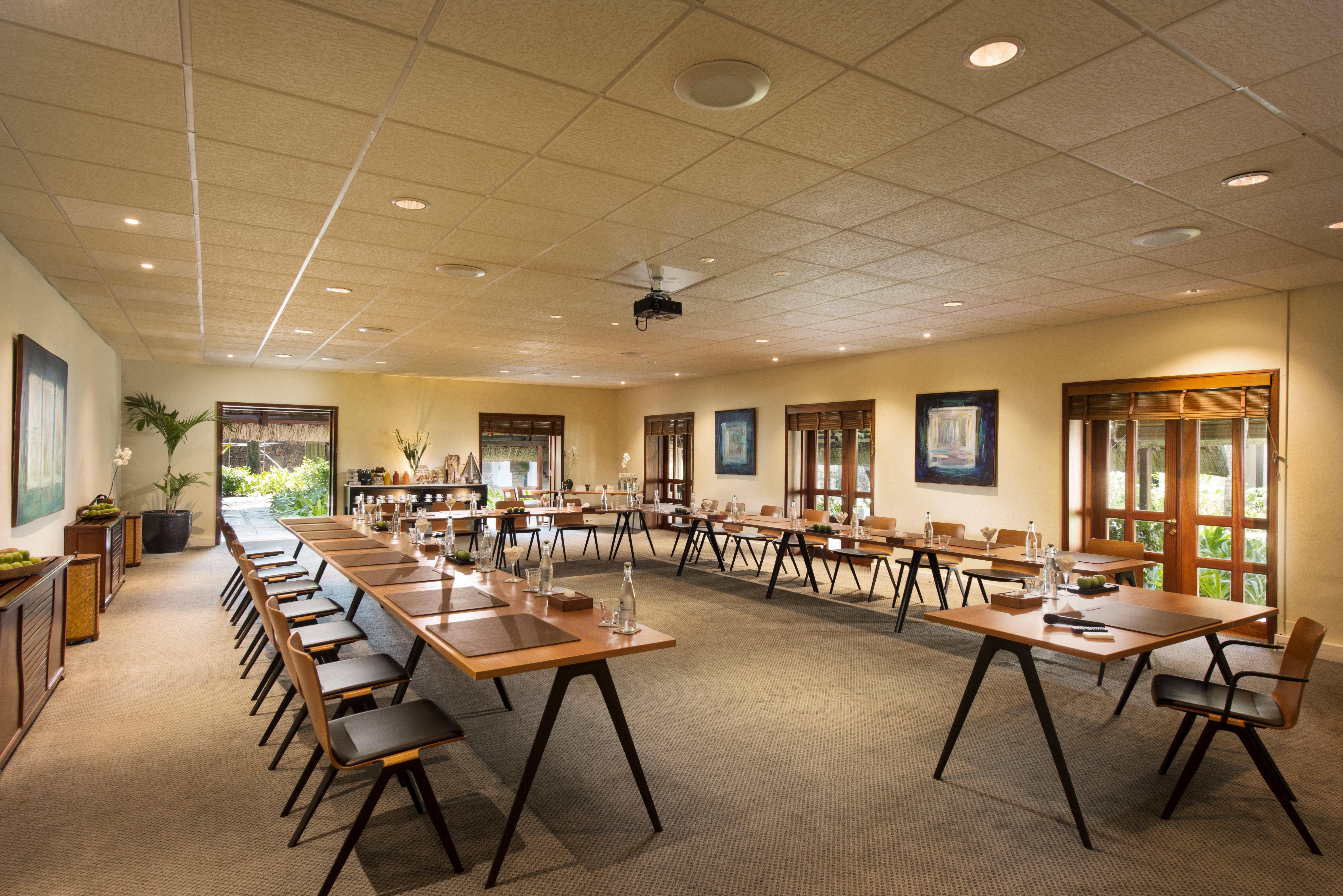 Constance Belle Mare Plage Luaran gambar The interior of the tasting room at the winery