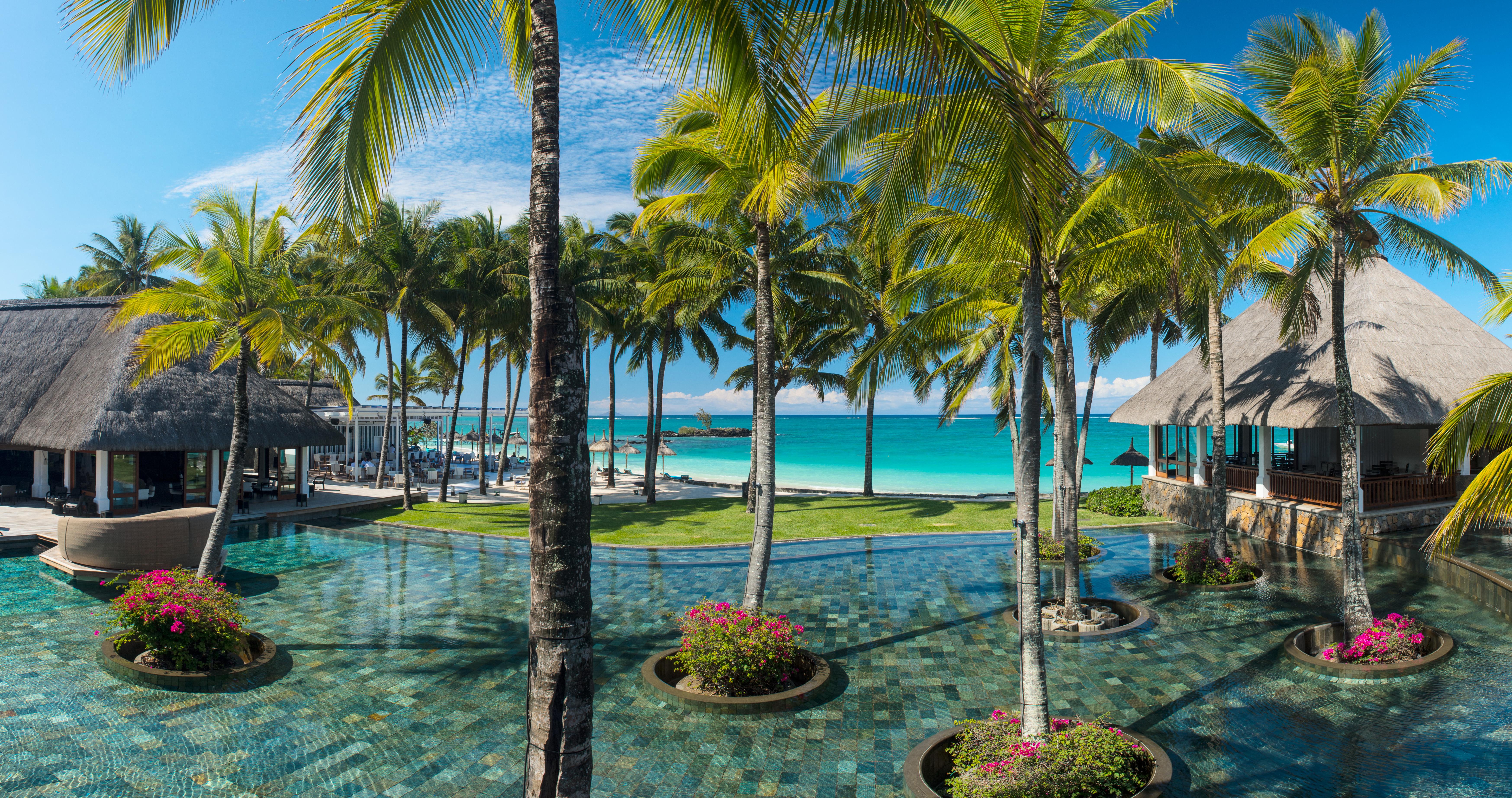 Constance Belle Mare Plage Luaran gambar View of the beach at the resort