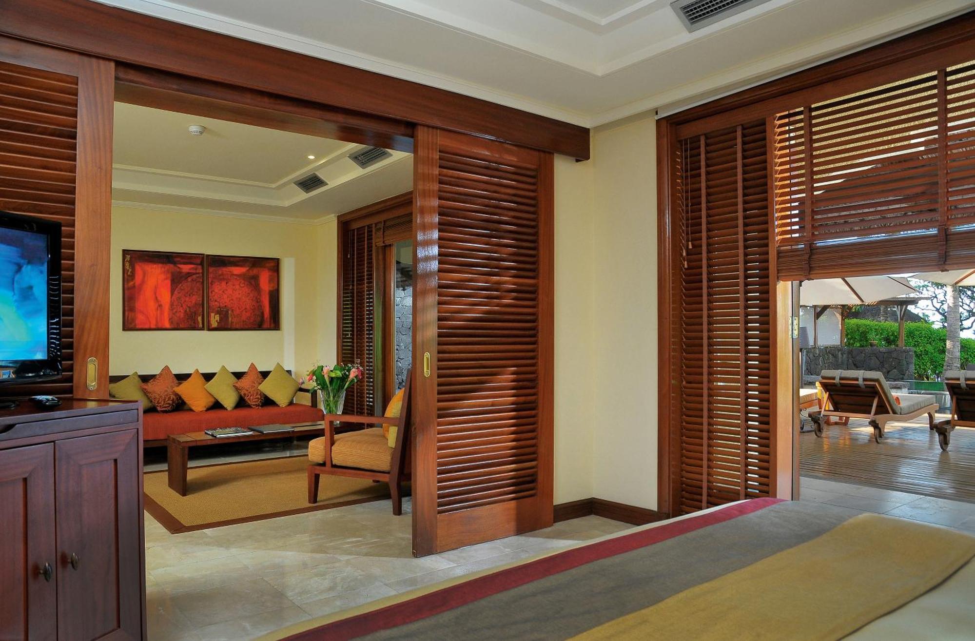 Constance Belle Mare Plage Bilik gambar Interior of a suite at the Taj Bengal